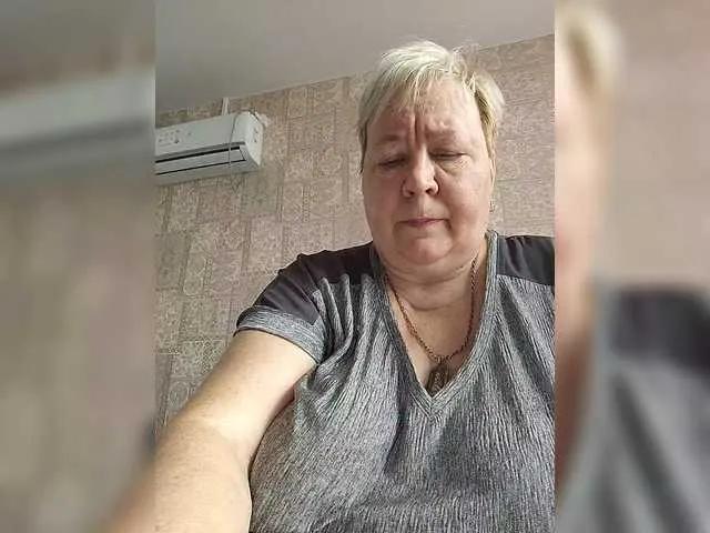 Offline Alena61 on BongaCams