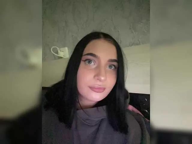 Offline Aliska22 on BongaCams