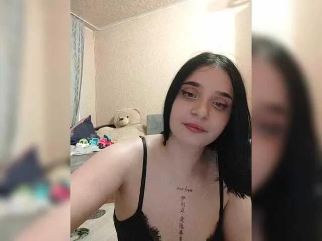 Offline Aliska22 on BongaCams