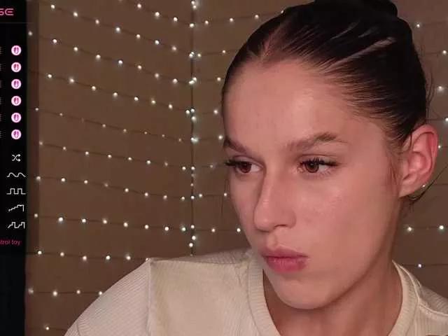 Offline anochkafoxgirl-1 on BongaCams