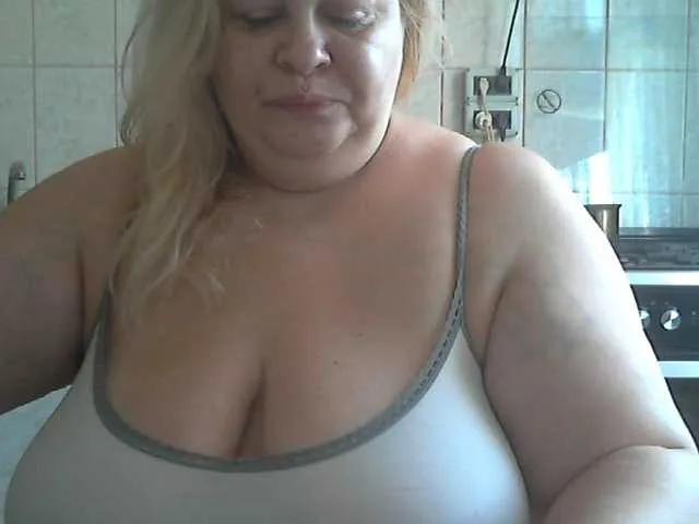 Offline AriannaMilf on BongaCams