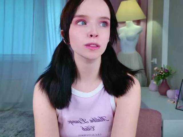 b4by-lol1 on BongaCams 