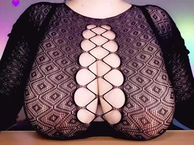 Freechat BustyDelight on BongaCams