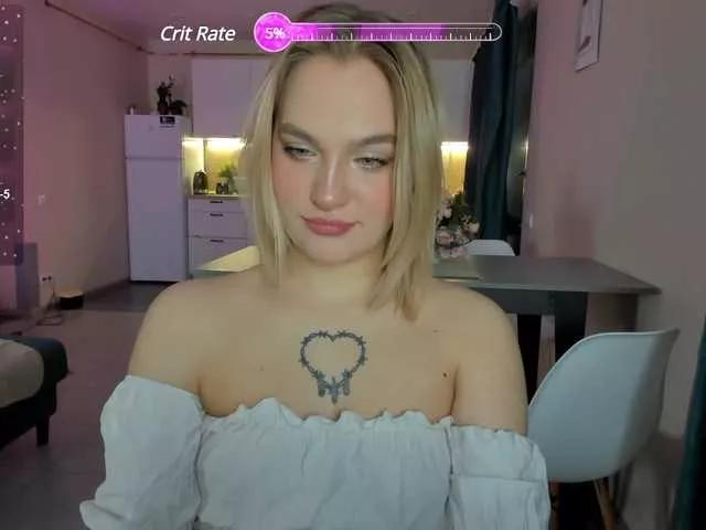 Offline CarolineLovers on BongaCams