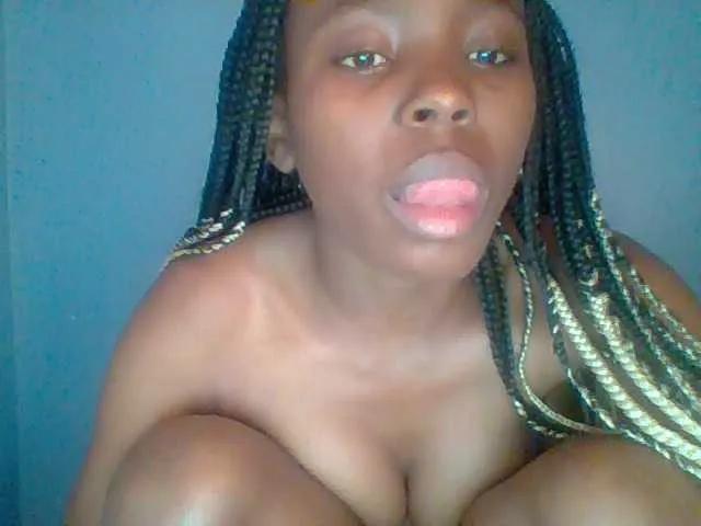 Freechat chocolate-brownie on BongaCams