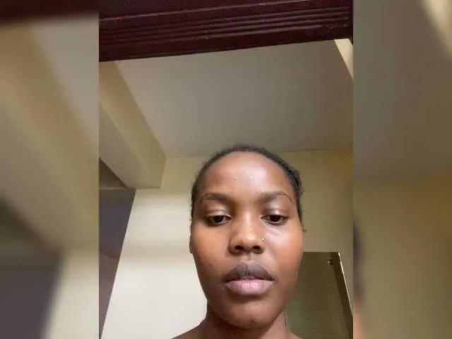 Offline Curvy-maxy9 on BongaCams