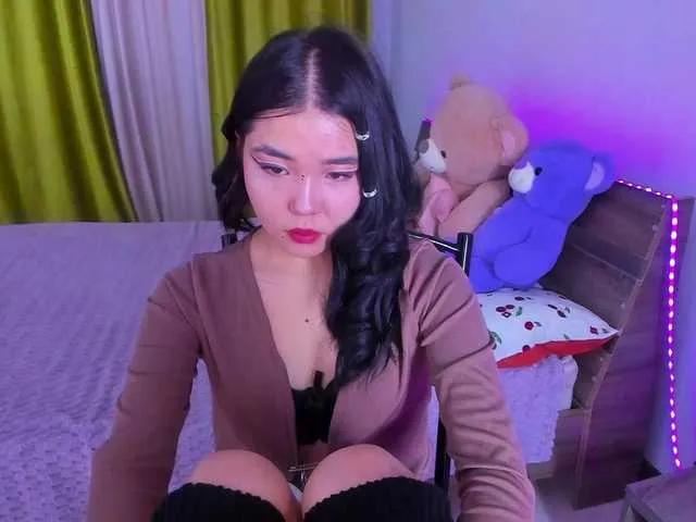 Offline Dollyiaa on BongaCams