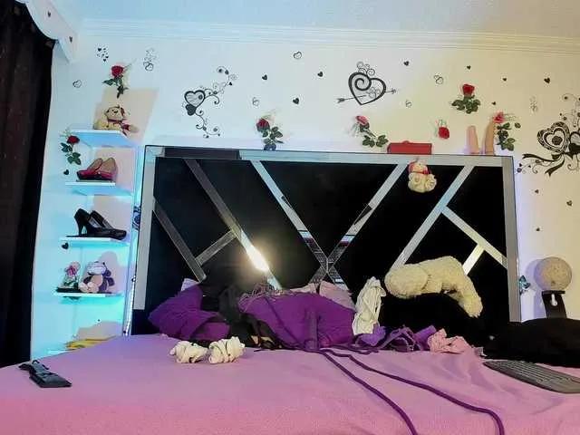 Offline Dreamgirlss on BongaCams