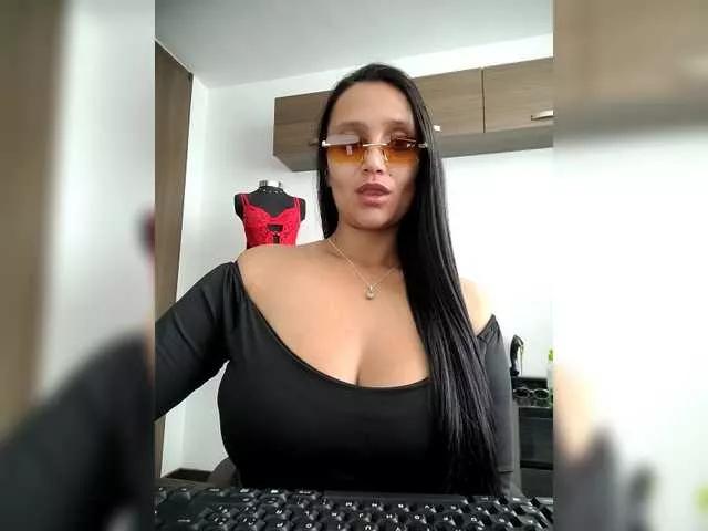 Emeraldgem on BongaCams 