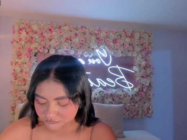 BongaCams GabriellaLee is Freechat GabriellaLee — I love it when they support me, that means they like my show and get horny with my body.