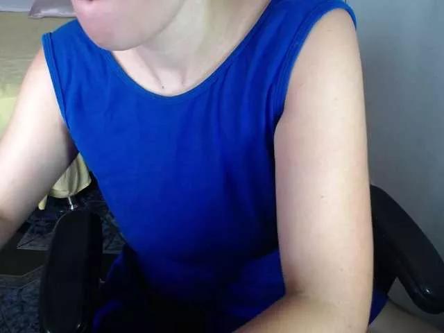 Offline Giselle-moon on BongaCams