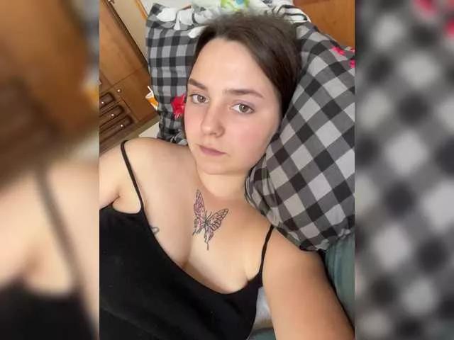 Offline GoddessKassie on BongaCams