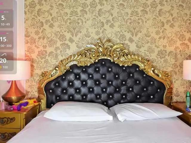 Offline HatsaJones on BongaCams