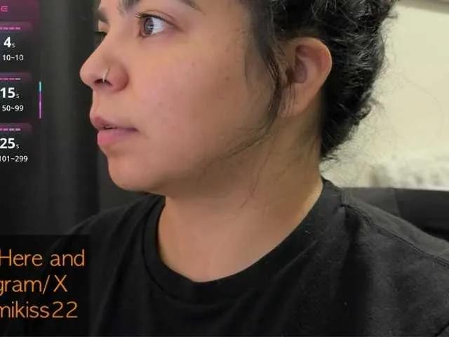 Offline Kimmiakiss22 on BongaCams