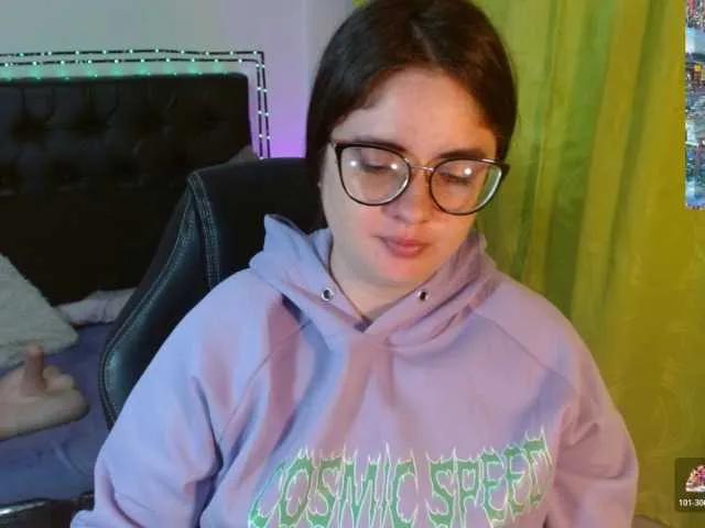 BongaCams KrystalAdams is Freechat KrystalAdams — It excites me to please you, take you to the maximum point of passion and desire, I am not an easy girl, earn my love and you will know the sky.