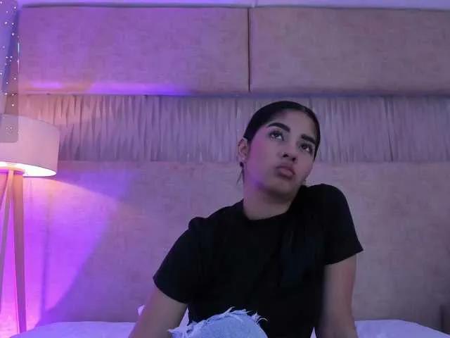 Freechat Kyraaa on BongaCams