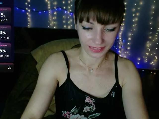 Offline Lady-Caroline on BongaCams