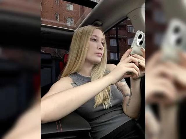 lana-lana03 on BongaCams 