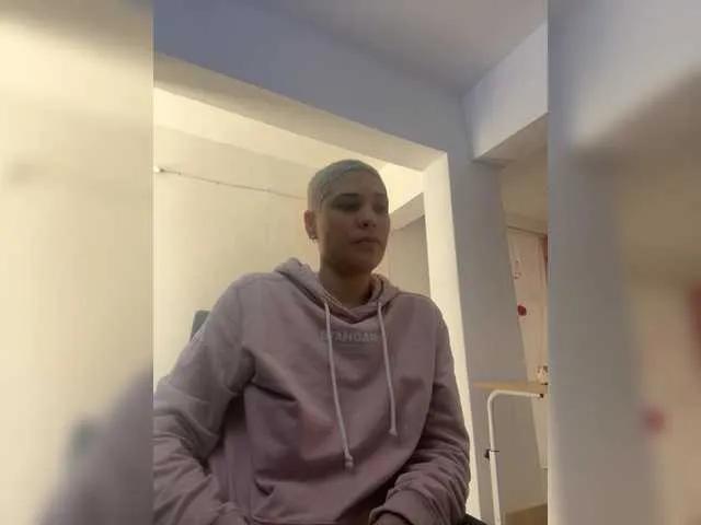 Offline LauraR on BongaCams