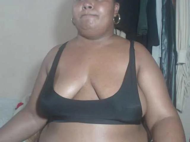 MelodyHall — The good smell on a man is something that drives me crazy, a masculine and seductive aroma, soft and tender caresses.