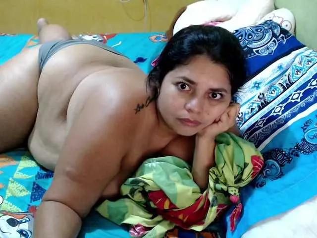 Freechat mia-naughty on BongaCams