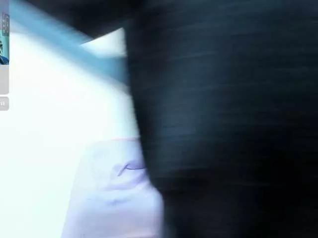 Freechat Naomii18 on BongaCams