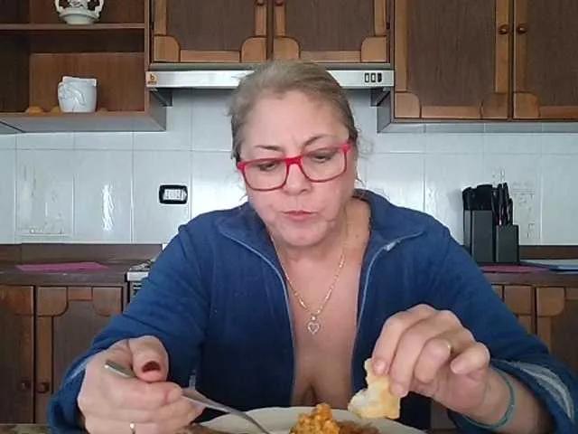 pussyboom11 — Kindness, generosity, great vibes.I love feeling the vibrations . I love knowing you are watching me be naughty.