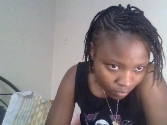 Offline queen-ebony2 on BongaCams