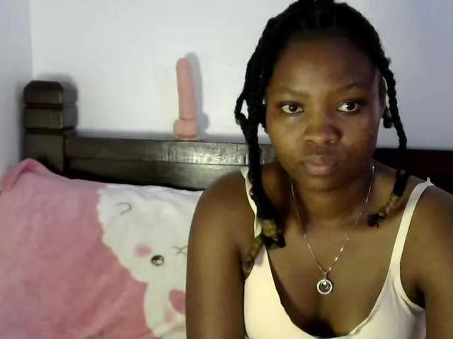 Offline queen-ebony2 on BongaCams