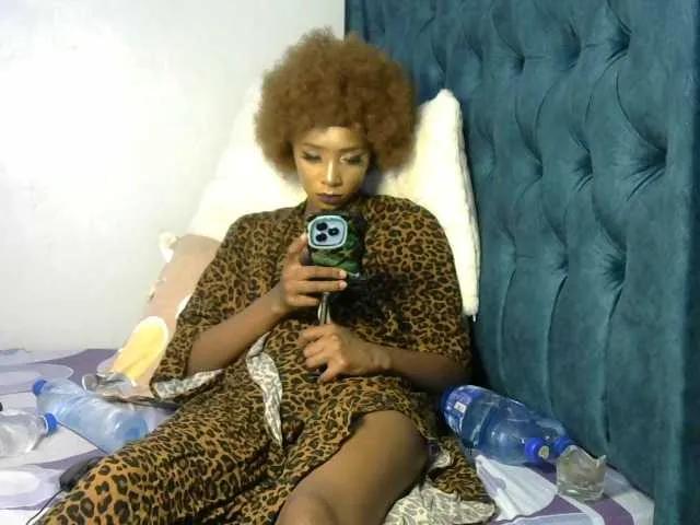 Offline Quinbeib on BongaCams