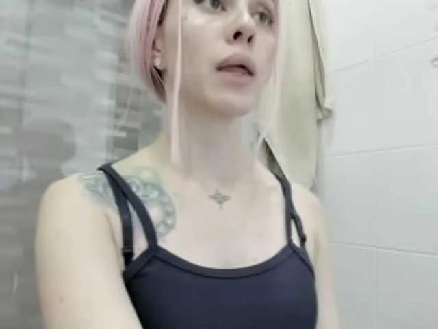 Offline RevySadashiTrue on BongaCams