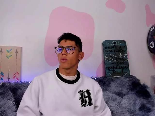 Freechat RyanPricee on BongaCams