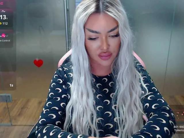 Offline SarahStone on BongaCams