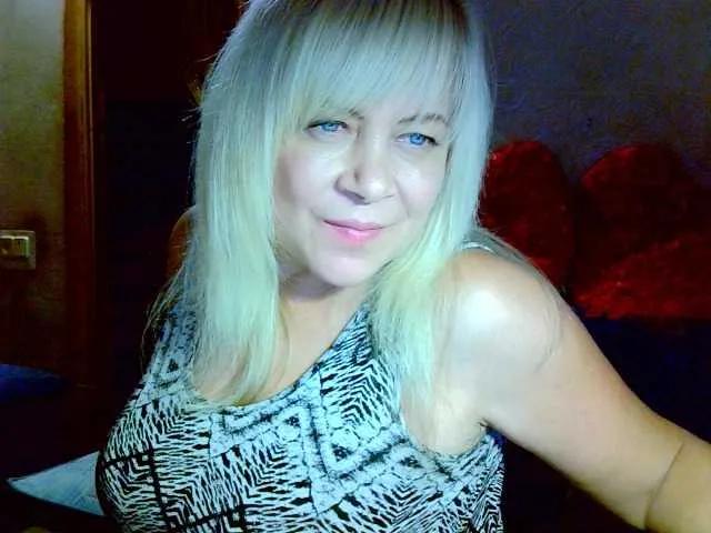 Freechat Savan35na on BongaCams