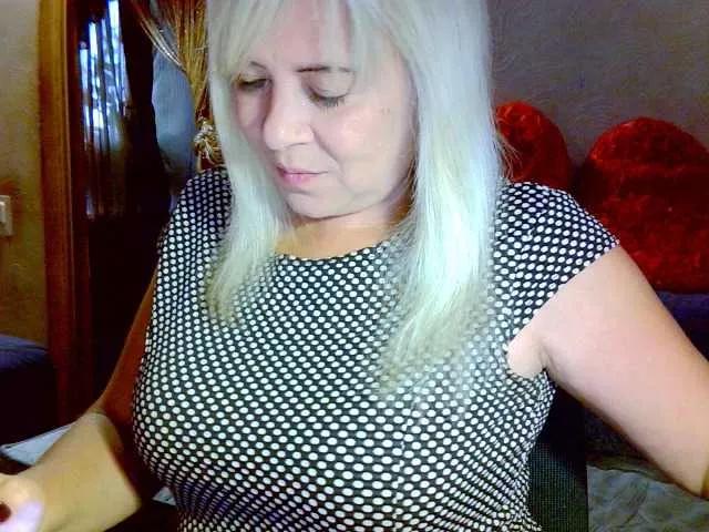 Freechat Savan35na on BongaCams