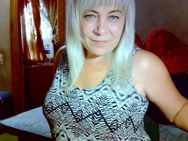 Freechat Savan35na on BongaCams