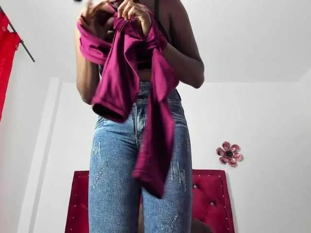 Offline Sharlotsh on BongaCams