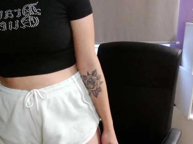 Freechat soft-zoey on BongaCams