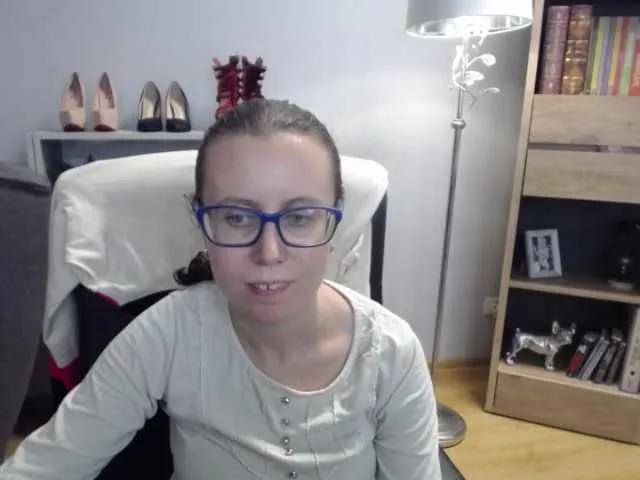 Offline sparkleLizzy on BongaCams