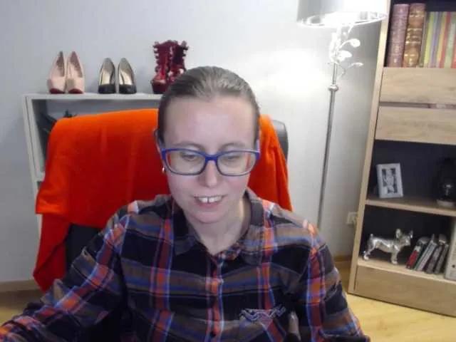 Offline sparkleLizzy on BongaCams