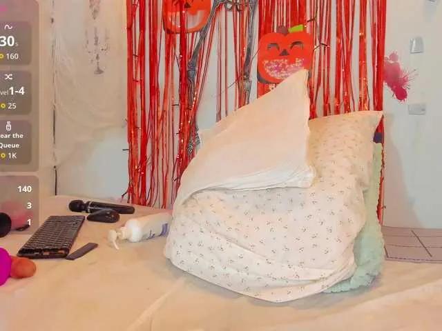 Offline Violethorny05 on BongaCams