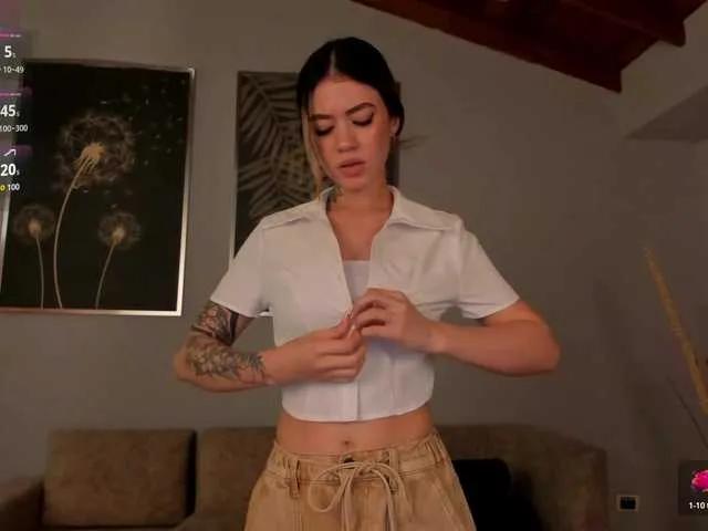 Offline ViolettHansson on BongaCams