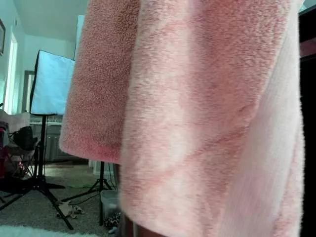 Offline Yiauana on BongaCams