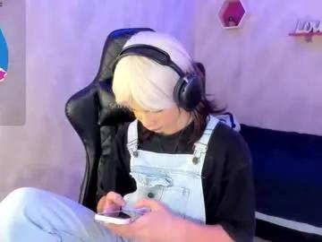 andy_bell_x — gift for me #femboy #bigcock #gay #trans #smoke [1000 tokens remaining]