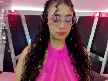 Freechat antonellepiercee on Chaturbate