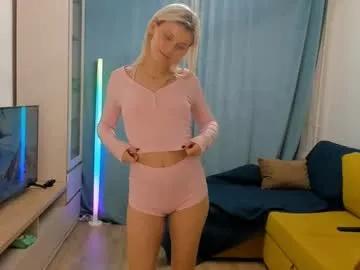 elegant_blonde — Goal: Check my outfit My fourth day #18 #new #shy #bigass #skinny [11 tokens remaining]