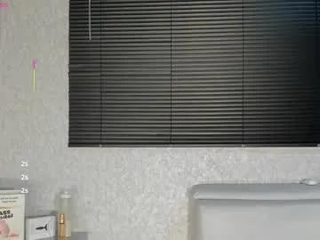 Freechat kender21_ on Chaturbate