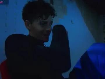 kisstarxxx on Chaturbate 