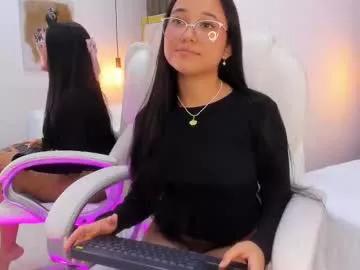 Freechat littlee_sophi_ on Chaturbate