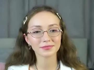 Freechat loriamarzinske on Chaturbate